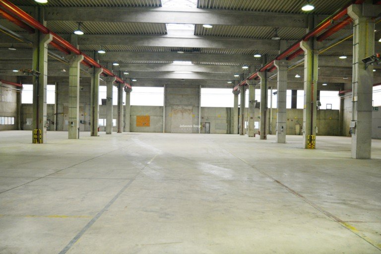 Titelbild Sarstedt Sonstiges Sehr gepflegte Lagerhalle (Teilfl�che: ca. 1000 m�) zu vermieten