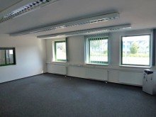 3 Langenhagen: Hallen- und Werkstattfl�chen 
in guter Lage zu vermieten
