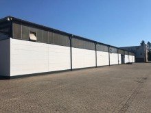 Ansicht L�ngsseite.jpg Lager- und Produktionshalle mit B�ro-/Sozialbereich und Au�enfl�chen zu vermieten