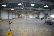 4 Hallenfl�che mit Laderampen in Peine zu vermieten