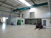 1 Langenhagen: Hallen- und Werkstattfl�chen 
in guter Lage zu vermieten