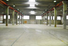Titelbild Sehr gepflegte Lagerhalle (Teilfl�che: ca. 1000 m�) zu vermieten
